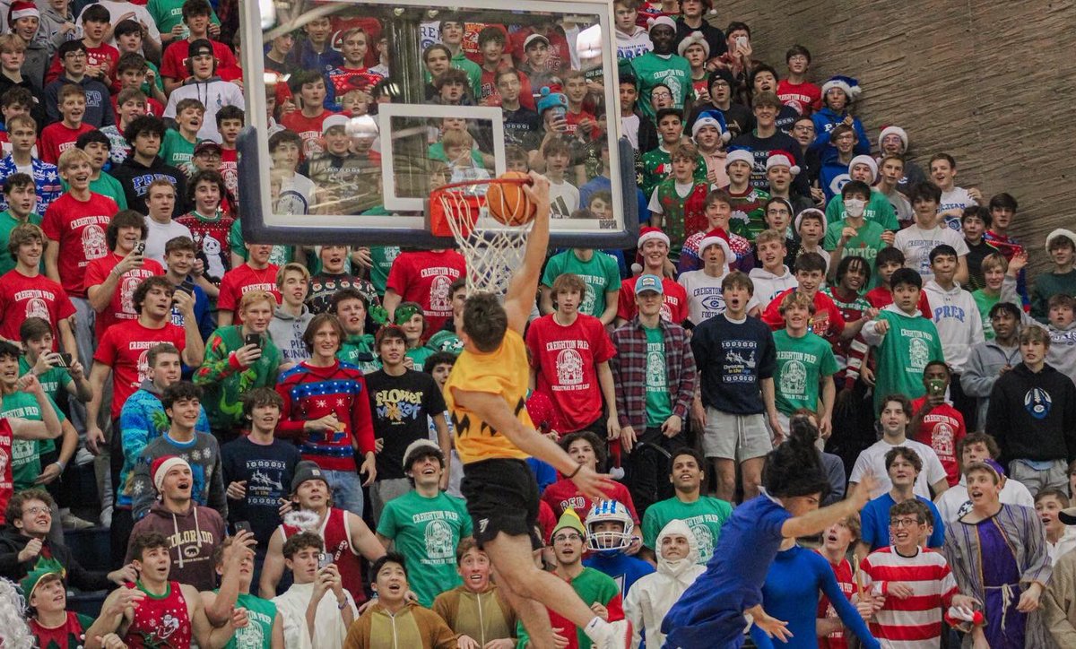Christmas in the Cage 2021 finishes with an epic dunk by senior Jimmy Quinn.  <a href="/JrJayBasketball/">Jr. Jay Basketball</a> played a dominating game and improved to 5-1 on the season.   Next game <a href="/CreightonPrep/">Creighton Prep</a> on Tuesday, 12/21.   Come on out and support the boys!