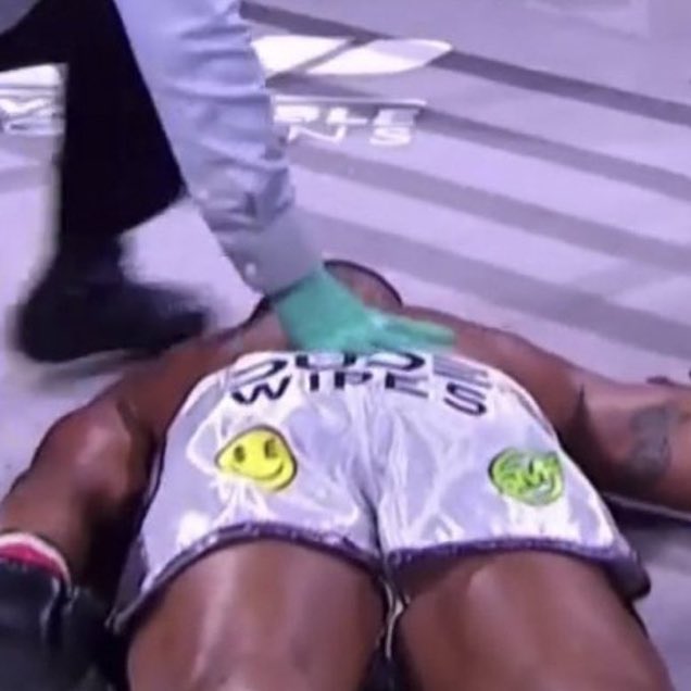 #dudewipes for real now. <a href="/jakepaul/">Jake Paul</a> made him shit his pants with that punch.