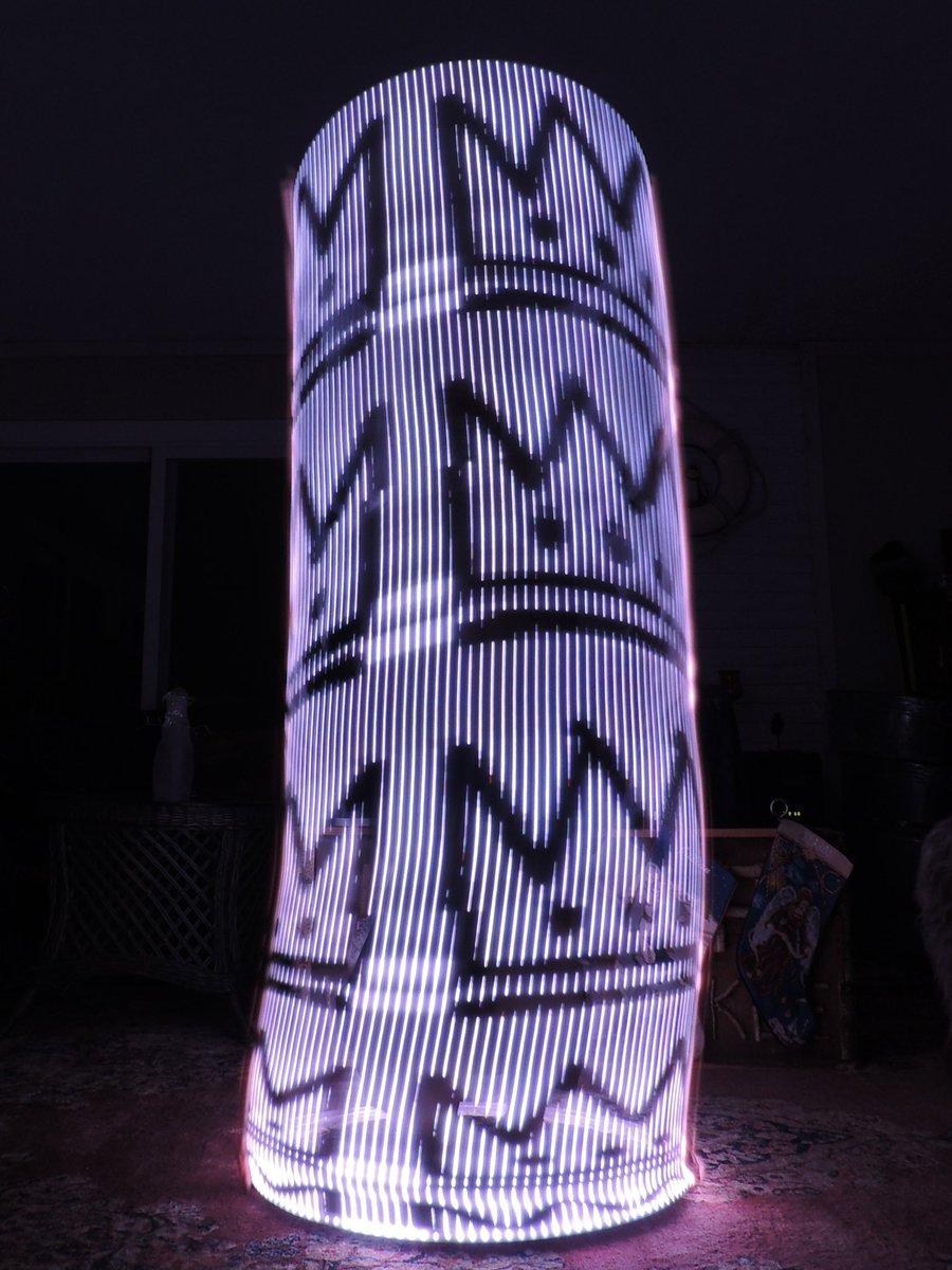 theflowkitten's tweet image. i made a smarthoop pattern for Charles if anyone wants to use it👑🕊❤️ @ctfbeats 

i designed it for the astral hoops designer but maybe it’s compatible with other brands too, just save this image and upload it to your hoop!
#charlesthefirst