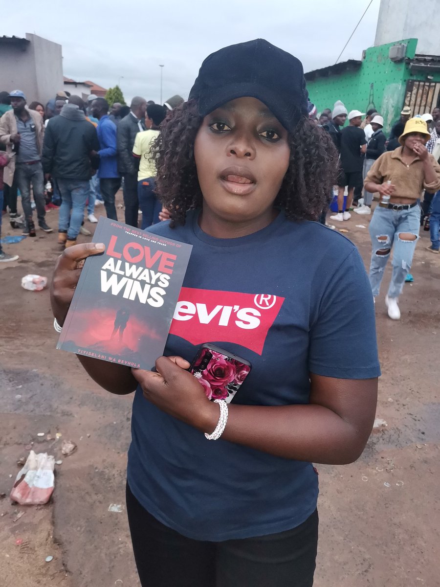SANewzNetwork's tweet photo. We are all touched by love. Get a copy of my book #LoveAlwaysWins for only R250 including delivery cost nationwide or RETWEET to raise awareness. 0760195951.

Nota Sbahle Andile #Mamkhize Cassper Rasta Randburg Sundowns Joburg Guptas #Zuma Koketso Kelvin momo #DStvPrem #DJSBU https://t.co/09rKWzVlpw