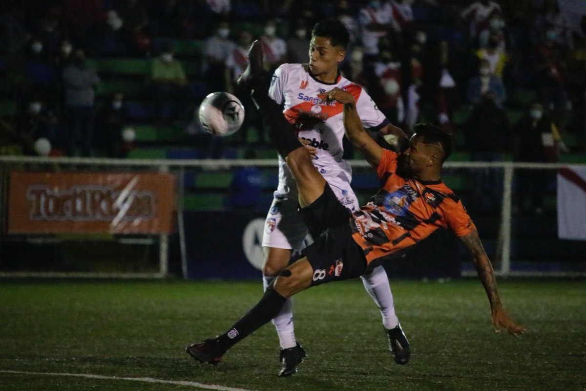 sdeportivacr's tweet photo. ¡Regresa la fe de primera al puerto! Puntarenas FC se impone ante Barrio México y logra el cetro del Apertura 2021. - https://t.co/ziYjIdzARm - #BarrioMéxicoVsPuntarenasFC #HoracioEsquivel #LIASCE #LigaDeAscensoCostaRica #SegundaDivisiónCostaRica https://t.co/wbQLXOrWNU