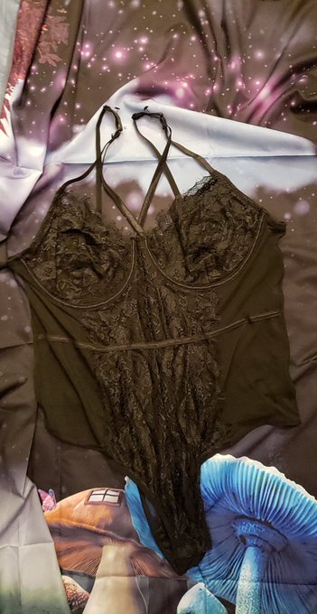 2 pic. I went shopping with a #paypig this is just a few things he got me i love them so much 💕 ❤ 💓 