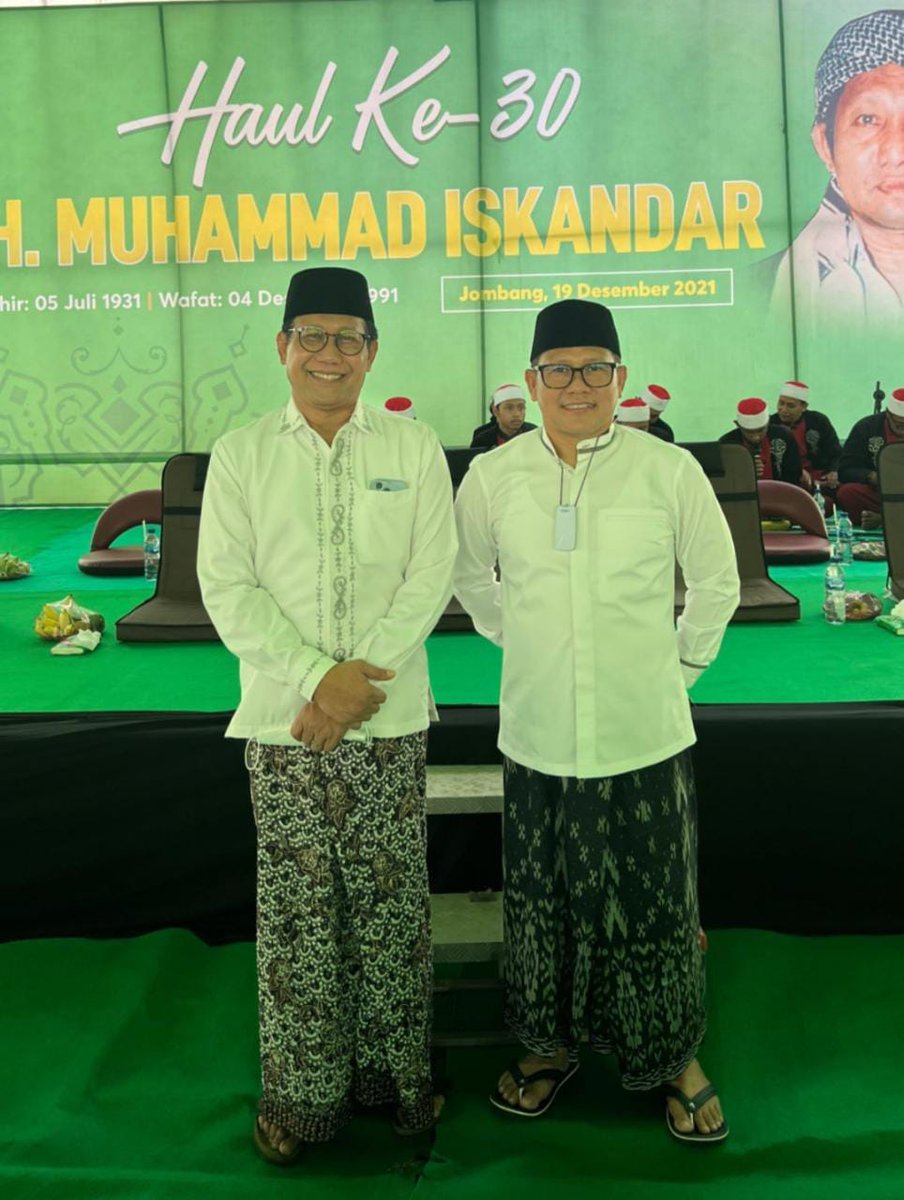 Haul Ke - 30 
KH. MUHAMMAD ISKANDAR
<a href="/halimiskandarnu/">ABDUL HALIM ISKANDAR</a>