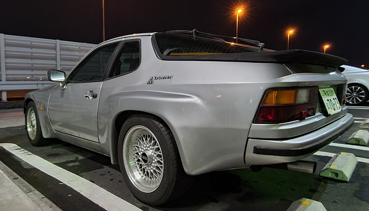 ymdmk0310's tweet photo. Porsche　924Turbo S
1988年車検切れ
自分の手で整備して復活させました
1年以上かかったし、
現役引退前に間に合って良かった。。
本当に大切に乗ります🙏 https://t.co/up32UgWfm8