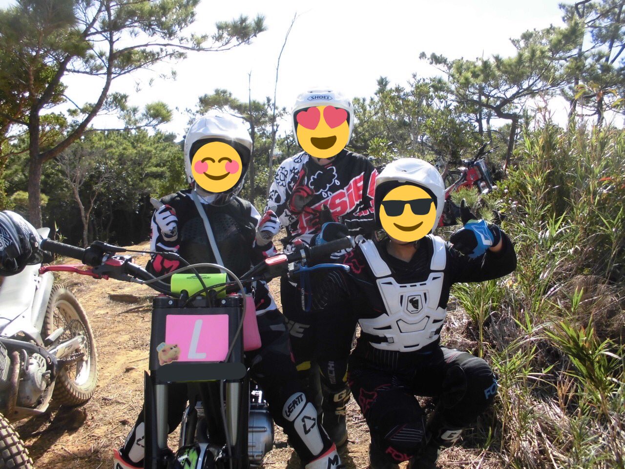 沖縄トライアル協会 沖縄トライアル大会最終戦 25名ものライダーが参加 エンジョイトライアルできました ミタニ モータースポーツの鈴鹿店 ミタニモータースポーツの神戸店 から抽選会用の景品を購入しましたが 大サービスしていただき ありがとう