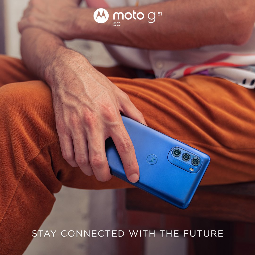 motorolaindia's tweet photo. Connectivity will soon take on a whole new meaning. Stay ahead of the curve with the new #motog51 5G &amp; prepare to #GoTrue5G with its 12 5G Bands. Head to @Flipkart's #BigSavingDays sale &amp; buy it at just ₹13,999 (incl. of bank offer). #gomotog https://t.co/gDEvbB6dsk https://t.co/wO3YOIefLK