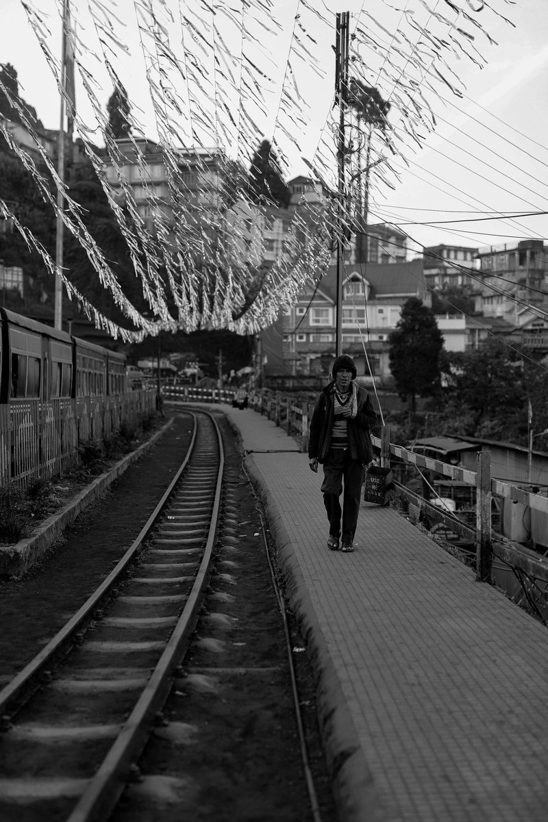 RahulMo14682000's tweet photo. Ghoom Station ... https://t.co/csUfh4xf47