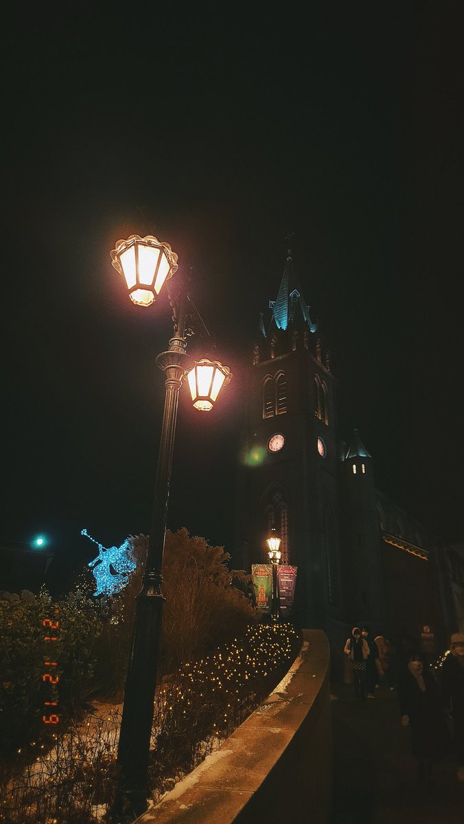 진짜...크리스마스가 다 뭐냐.. 하나도 기대 안 된다...