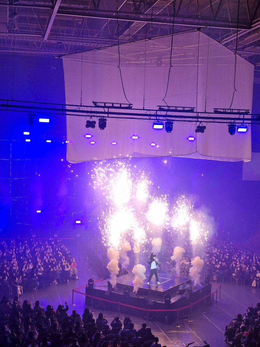 HollandxP216's tweet photo. What an amazing concert! I haven't been to a concert in what feels like forever, but Epik High made the wait worth it!
@blobyblo #epikhighishere #postconcertblues https://t.co/bYhnSMC1D6