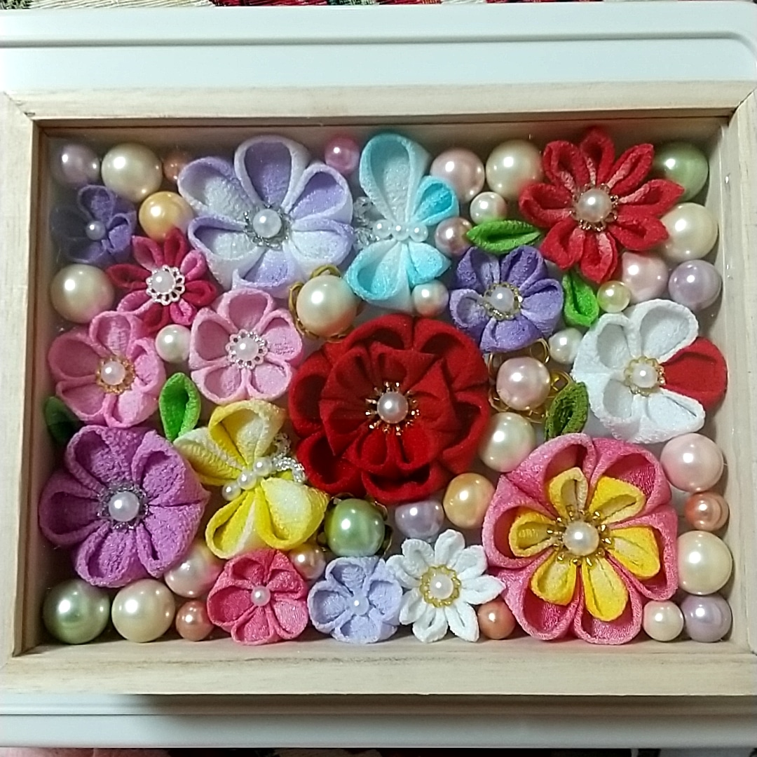 つまみ細工 蓮華草お花畑ボックス 【公式通販】