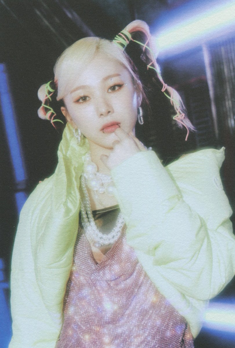EVERGLOW ミア トレカ Return of the girl SCAN) Everglow 