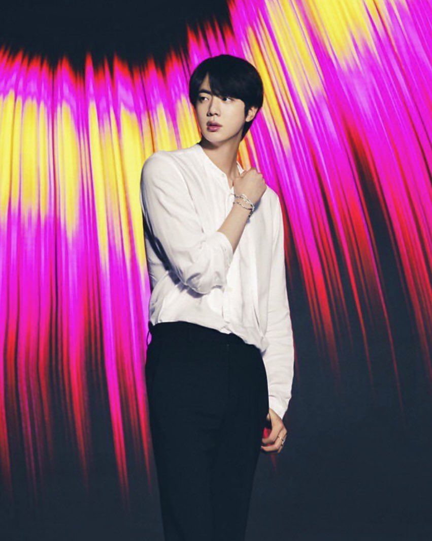 seokjinfile's tweet photo. seokjin is a work of art https://t.co/gJ7bHCGFwD