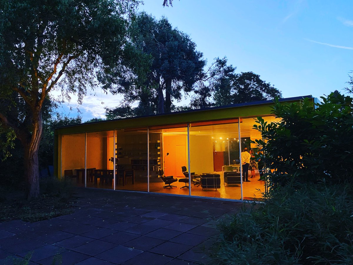 edwinheathcote's tweet photo. RIP Richard Rogers. A generous, charming and incredibly talented architect. https://t.co/P32909MZYt