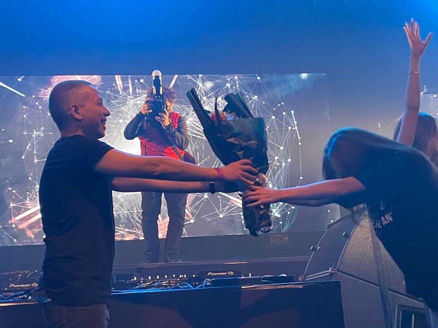 mitomitokoto's tweet photo. 20年間 @ageHa_Tokyo で DJ させて頂いた MITOMI TOKOTO でした。🔥✊🏻

本当にありがとう御座いました。❤️

#mitomitokoto #ageha #agehatokyo #cyberjapan #サイバージャパン https://t.co/xpxpoEakM8
