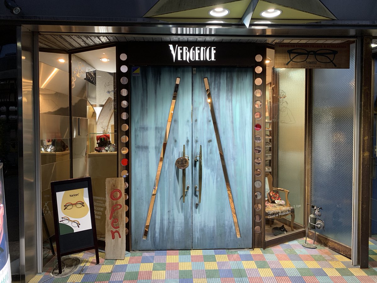 Vergencesight's tweet photo. 今夜も７時まで開いてますよ！

＃ヴァージェンス #メガネ選び https://t.co/0qcaKIzpYh