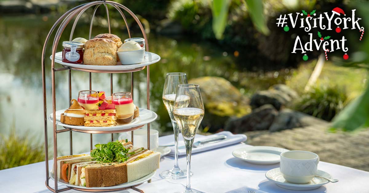 For Day 19 of our #VisitYorkAdvent Middletons Hotel are giving away Champagne Afternoon Tea for two, or a soft drink alternative of course!  🥂🍰

To enter retweet this tweet within 24 hours and follow both <a href="/VisitYork/">✨ Visit York ✨</a> and @middletonsyork 🤞

visityork.org/AdventTerms&Co…