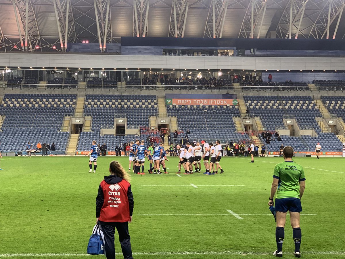 History in Israel! First-ever professional rugby match In Israel! And a very proud moment for our family - my sister the Physio of Tel Aviv Heat! 🏉💙❤️🔥 @TelAvivHeat @RESuperCup @rugby_europe #HistoryIsMade #IsraeliRugby #Sisters #TelAvivHeat #RESuperCup #RugbyEurope