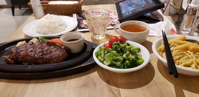 仿¥ã®ã©ã³ãã
ãµãŒãã€ã³ã¹ããŒã300gãšãããã³ãªãŒãããŒã³ãºã®çãåããããã¹ã¿ãšçœç±³ãããããããŠå€§éã«ããã ããŸããâš
çæ°Žåç©ãã¿ã³ãã¯è³ªãããããé£ã¹ãŠå€ã®çãã¬ã«å±ãã®ã ã»ã»ã»!ðªðеððð¥Šð
ð§