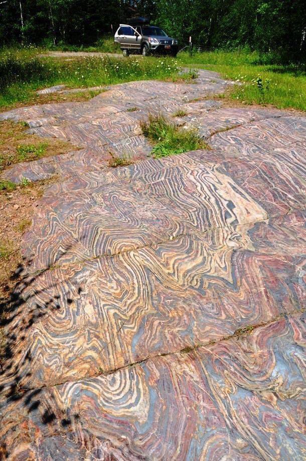 How good is geology?  Every day of every year for billions of years!  Soudan, Minnesota. #HowGoodIsGeology 

Source: Daniel J Hein