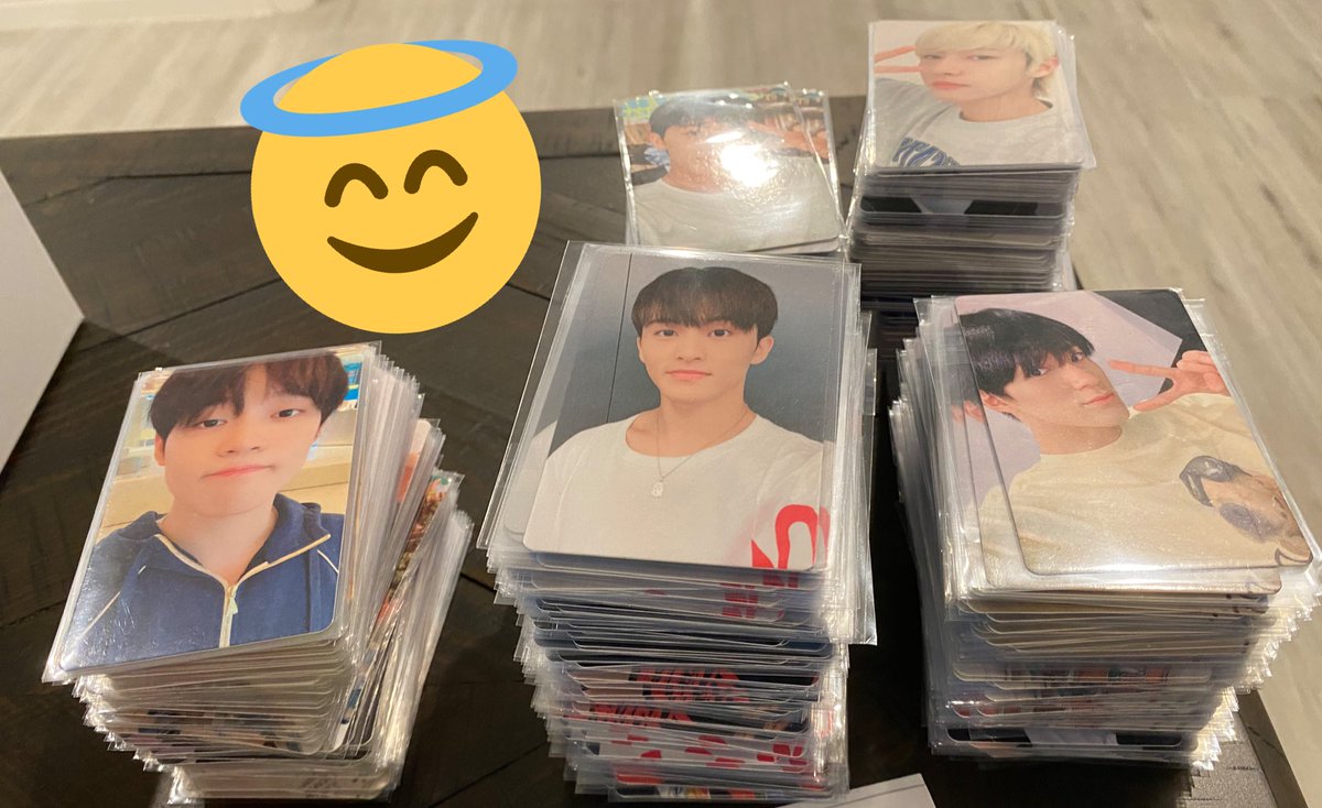gracmlee's tweet photo. #gracUPDATES 
yzy hello future r1-3

🥲I’m technically on break but not actually lol, so i still won’t be active as much. 
Sorry for extending the shipping for one week >< I’ll be DMing everyone about domestic shipping today :)

ty again for everyone being patient💞 https://t.co/Oyc8OHGhxb
