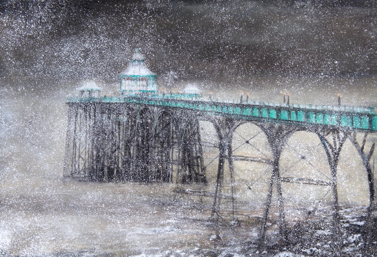 My pastel painting of Clevedon Pier has sold, just in time for Xmas. #clevedon #clevedonpier #Somerset #painting #art #artist #pastelist #ArtistOnTwitter #ILoveClevedon #NorthSomerset #landscape #seascape #alexazari #WhatsOnSomerset #pastels
