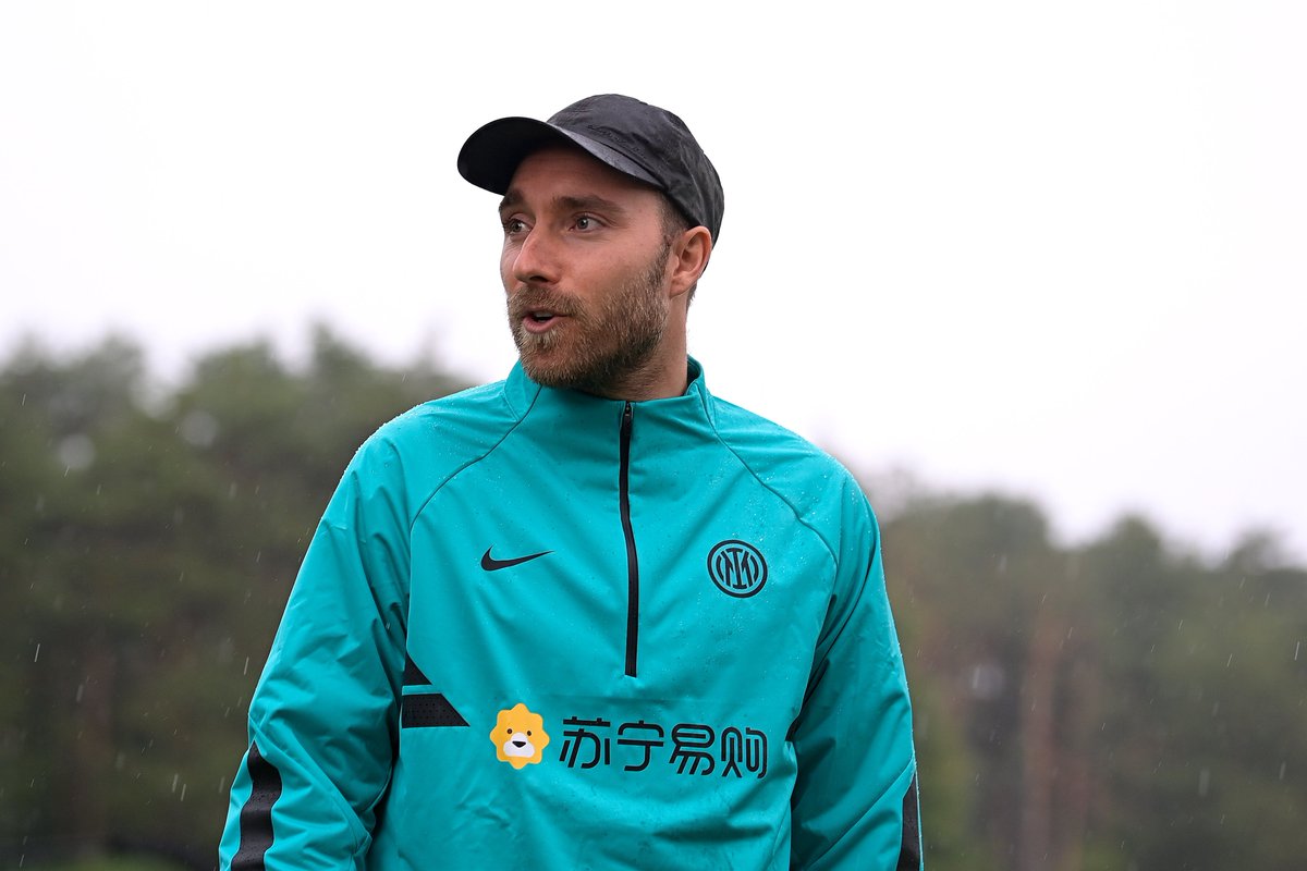 Calciolocoo's tweet photo. #Calciomercato El agente de Christian #Eriksen, Martin #Schoots, hizo un balance del futuro de su cliente: "Estoy seguro de que volverá a jugar, dos clubes ya me han llamado", declaró a La Gazzetta dello Sport. https://t.co/nptGEIItNa