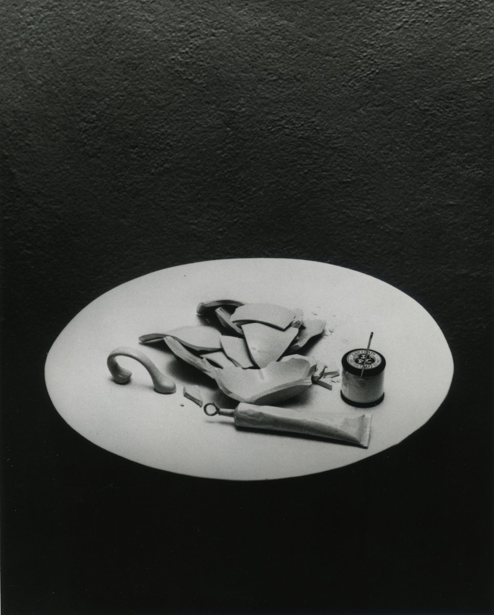 _TheWhitechapel's tweet photo. EXHIBITION NEWS: Don’t miss your chance to take part in Yoko Ono’s MEND PIECE for London, closing on 2 Jan 2022. Tickets going fast!

Book now: https://t.co/Kk3EXZsdsq https://t.co/UESLCsLuFR