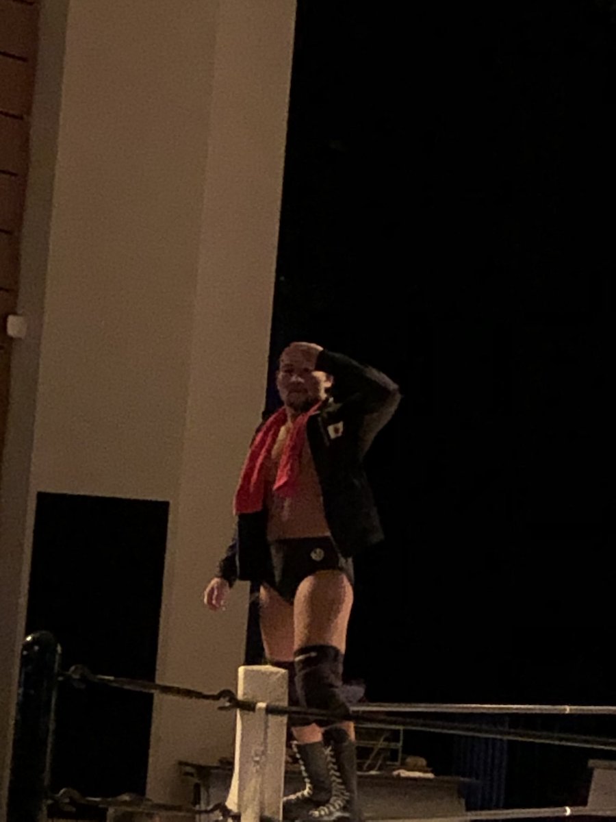 wVPpH0PKlgfGyIy's tweet image. 桜島なおきｖｓ梅田公太
迫力が、凄かったです😆

＃九州プロレス
#プロレス
#迫力が凄かった
#桜島なおき選手
#梅田公太選手