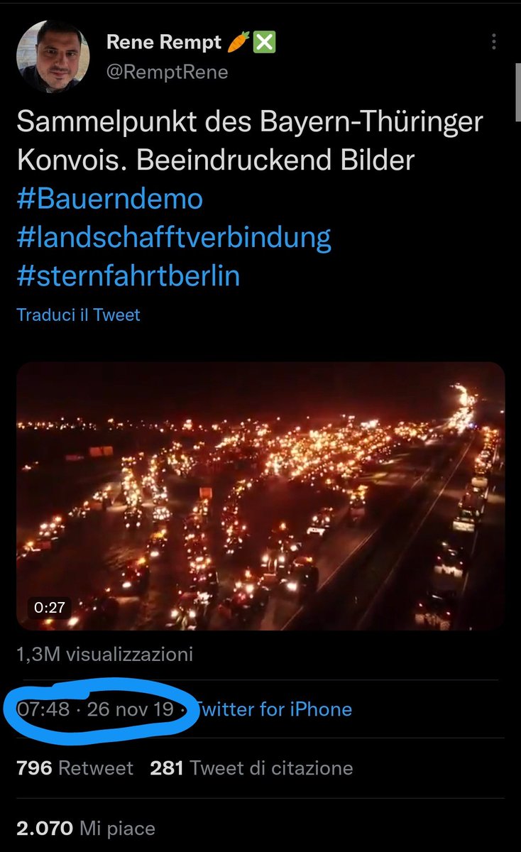 Particello's tweet photo. @FmMosca Non una parola sul fatto che il video è del 2019 e il signore che afferma essere protesta contro il greenpass sta dicendo una stronzata?
https://t.co/mAYCFjkYvL https://t.co/0iGYBuBSJx