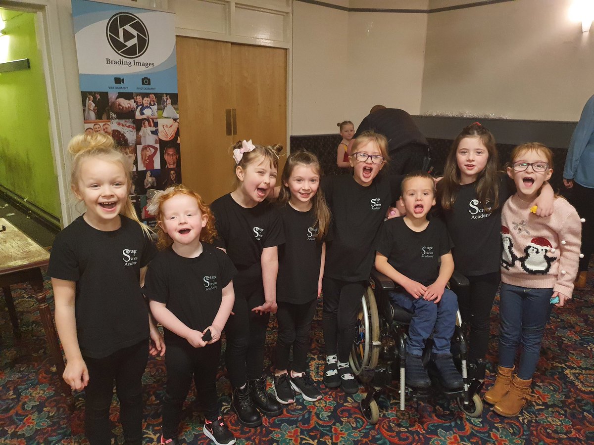 ToniMarland's tweet photo. A few of the St Teresa's kids rocking their stage class showcase yesterday! They all did amazing @StTeresasRCP @KTThomson @LeahMatthew0715 https://t.co/g8LKEcDHRd
