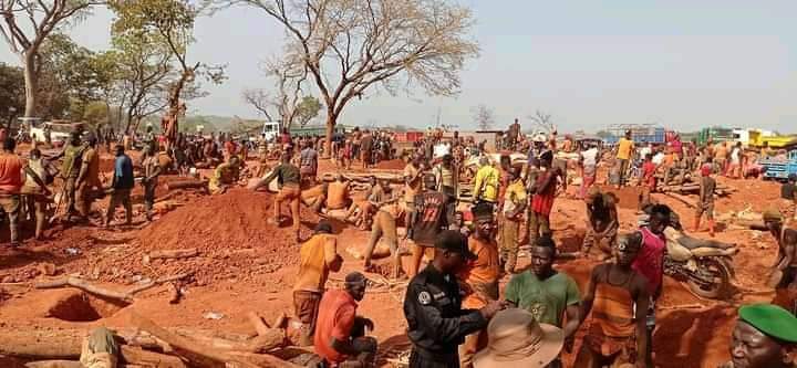 elhadjadialo's tweet image. When I told them they are destroying their home et their children's home. They replied by saying "we are just trying to put food on the table". What if the #ClimateCrisis is a #HungerCrisis in the Global South?
@African_Y4C 
@Y4Cofficial