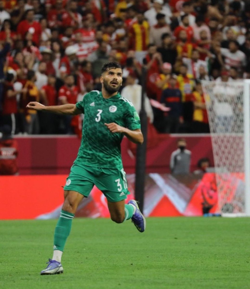 Benayada_1's tweet photo. تحيا الجزائر🇩🇿
#FIFArabCup #كاس_العرب_FIFA #hocine_benayada #الجزائر https://t.co/N7xqIcUZgR