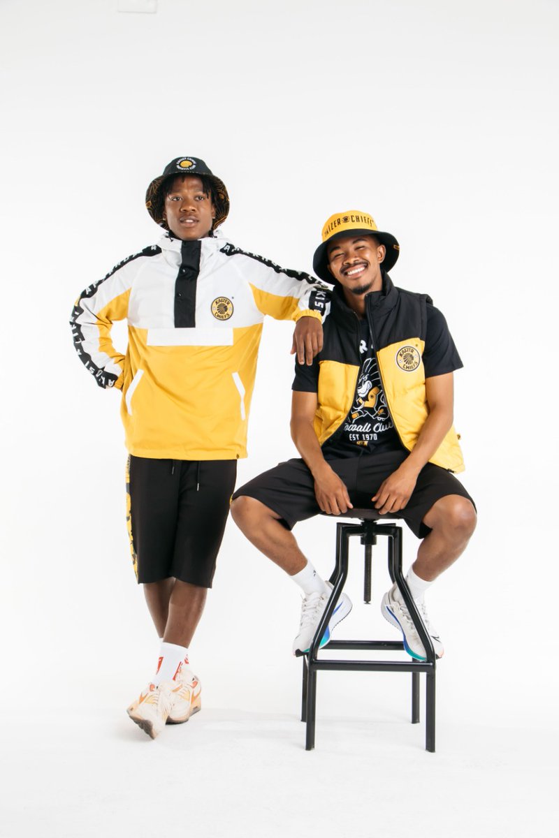 KaizerChiefs's tweet photo. The summer #KCUrbanEdition collection is now live be sure to check it out on our #KCDigistore  SHOP NOW: https://t.co/7ZNYlQTcdt. You do not want to miss this one 🛒🏪👕 #Amakhosi4Life https://t.co/azDyDFVEqC