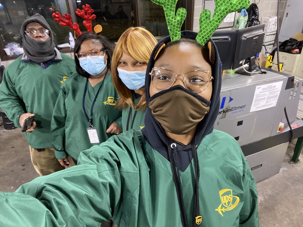 Retention department loving our new green pull overs. Just wanna say Thankyou ! <a href="/LynellFoxworth1/">Lynell Foxworth-Pearsall</a> <a href="/Franciscovh17/">Francisco</a> <a href="/JudyGuy27/">Judy Guy</a> Tianna, Paul .