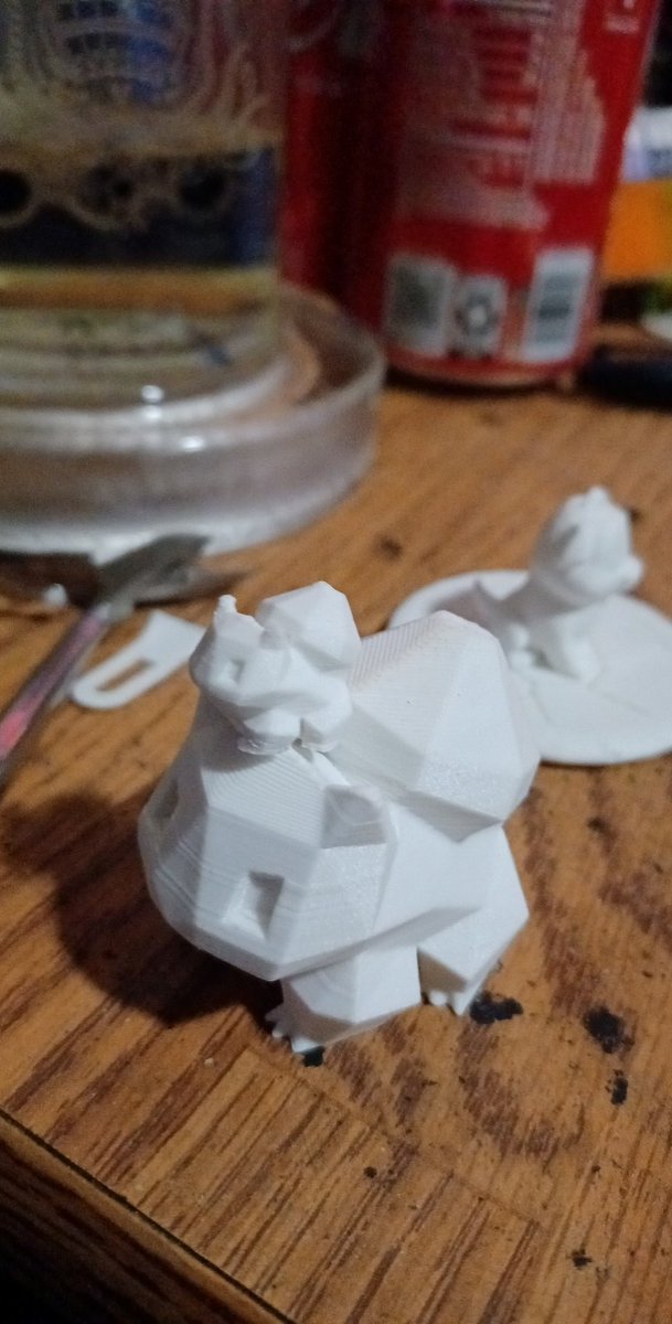 polarisvoid's tweet image. A few of the first prints I tried out 😁 #crealityender3 #3Dprinting #pla #bulbasaur