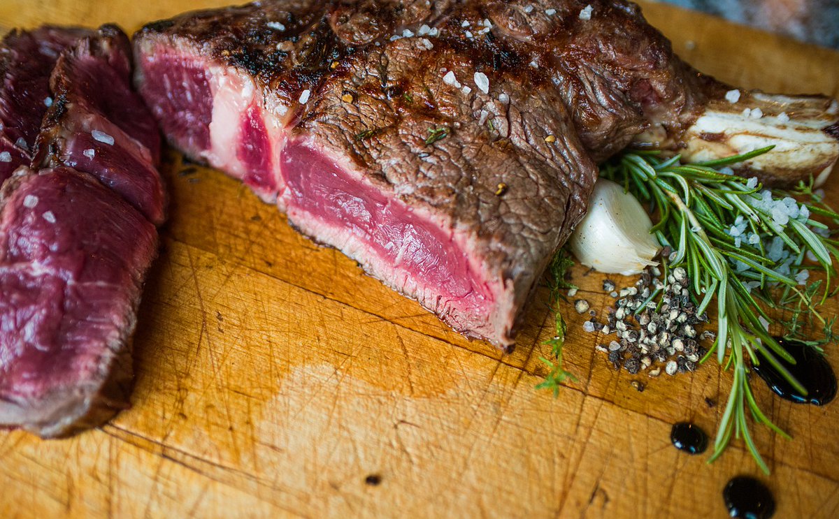 nutrismash's tweet photo. Here’s Why We Only Eat Meat 20 Times Per Week https://t.co/svYcd7icoe https://t.co/BTi0SOmd5U