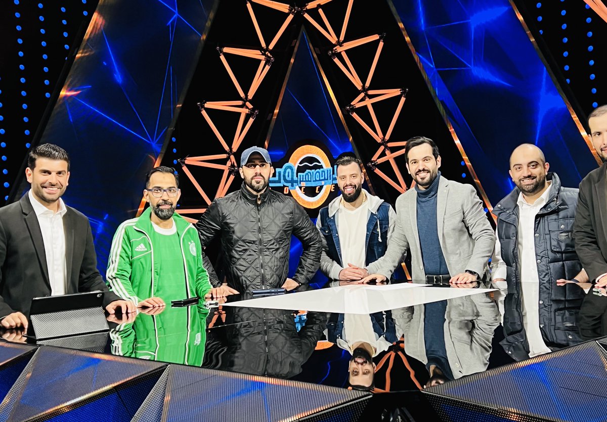 سعدنا بزيارة المخرج المخضرم حسين بومجداد <a href="/hussainbomejdad/">حسين بومجداد</a> لأستديو برنامج #صوت_الجماهير وأسعدتنا إشادته بالبرنامج، شكراً بوعبدالله وكلماتك تعني لنا الكثير ونسأل الله لك السلامة التامة.