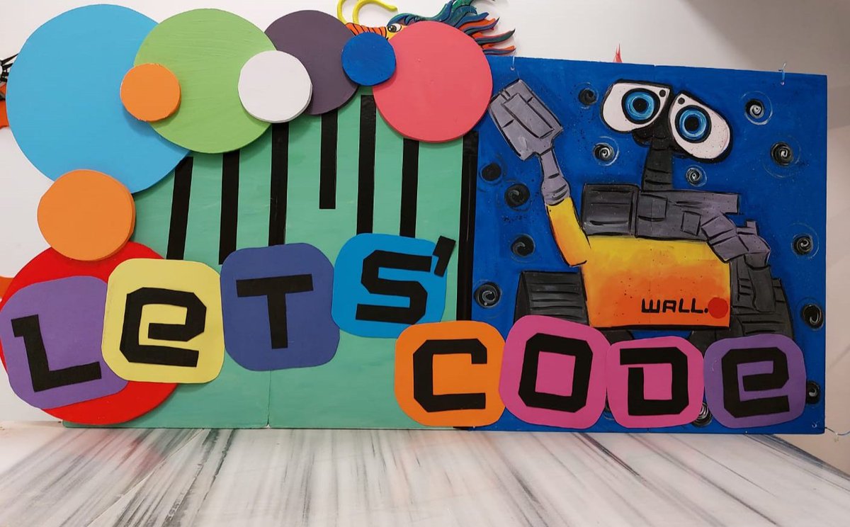 HourOfCode haftası dekorumuz 👏 #HourOfCode <a href="/minetozgearslan/">mine tözge arslan</a> #code
