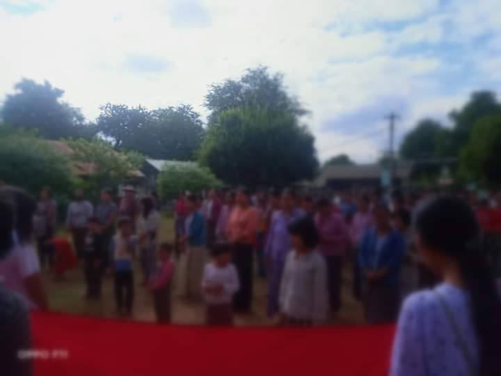 22222springrt's tweet photo. The respected villagers in the northern part of Salingyi Tsp and Yinmarbin Tsp continued 272nd anti-junta protest,despite junta's raid &amp; brutal massacre in the region. #Cambodia_RejectTerrorists #Dec7Coup  #WhatsHappeningInMyanmar https://t.co/1LfznrQIYI