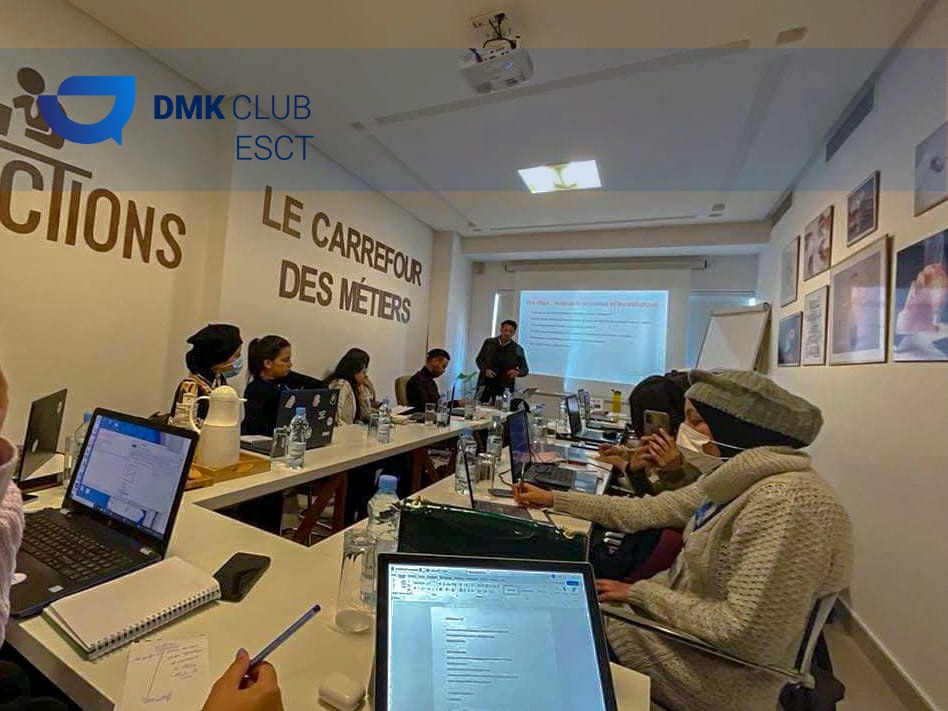 DmkEsct's tweet photo. Merci à notre formateur Elyes Chalby qui nous a émerveillés avec une excellente formation en copywriting qui a eu lieu les 4 et 5 Décembre🔥🔥
Merci infiniment à @LeIntersections pour leur accueil chaleureux dans leur prestigieux local💙🤍
#dmkclubesct #smctunisia #dmkclub https://t.co/oxDVErdDef