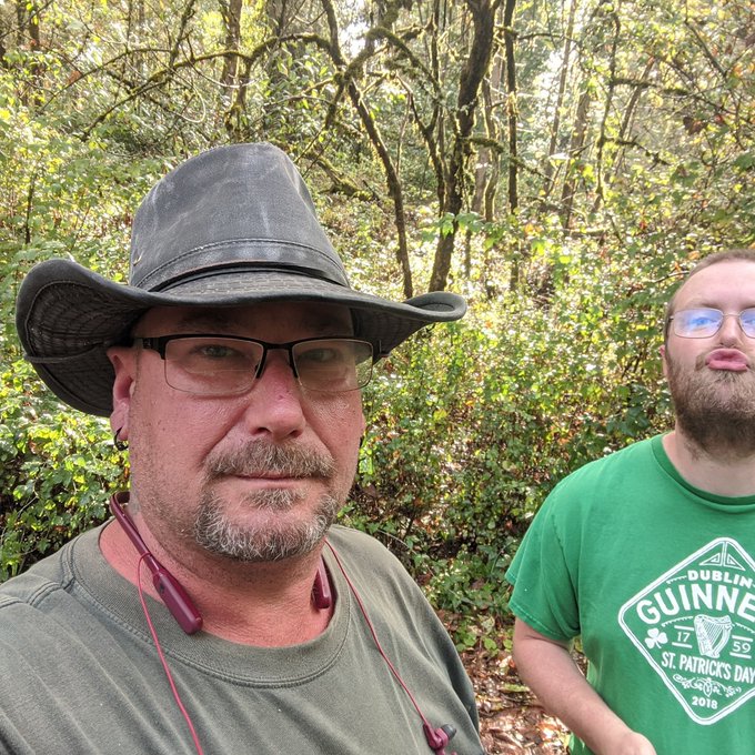 Cum play with us in the forest 
https://t.co/YJMmwuIrSV
#hugedildo #gaybears #gay #hugebooty #gayslut