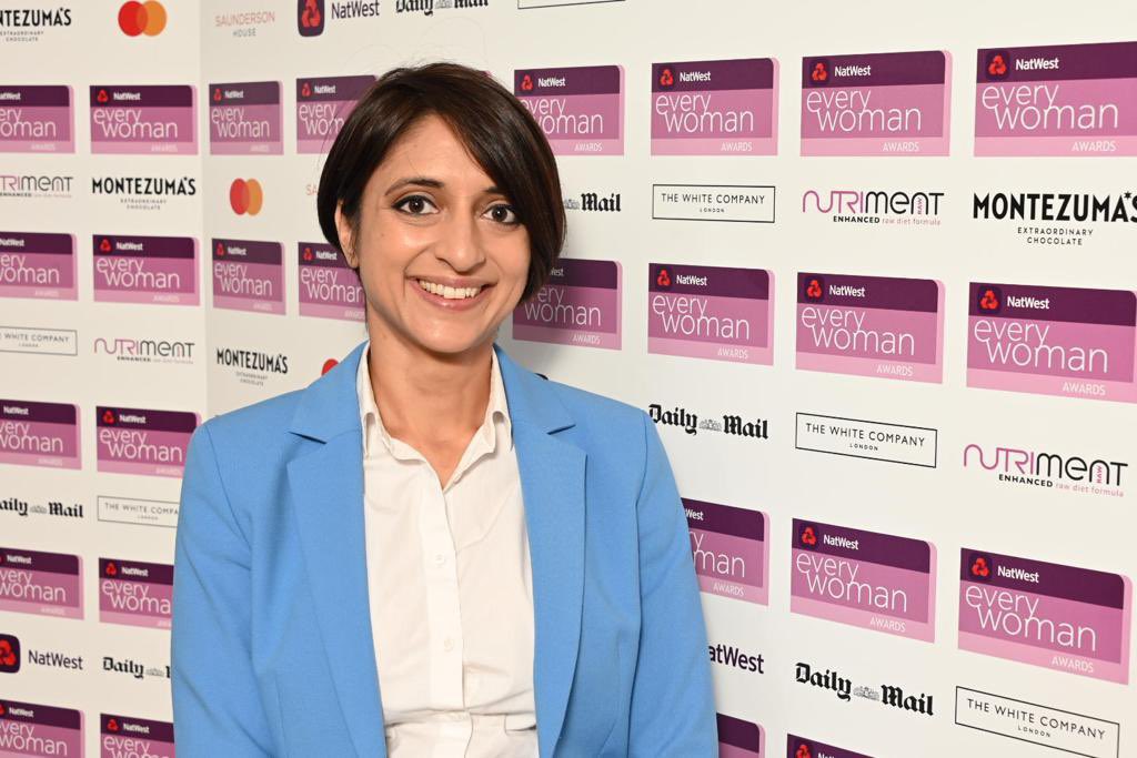 and the is ....... Rosie Ginday MBE of <a href="/iammissmacaroon/">Miss Macaroon</a> 👏🏽👏🏽👏🏽