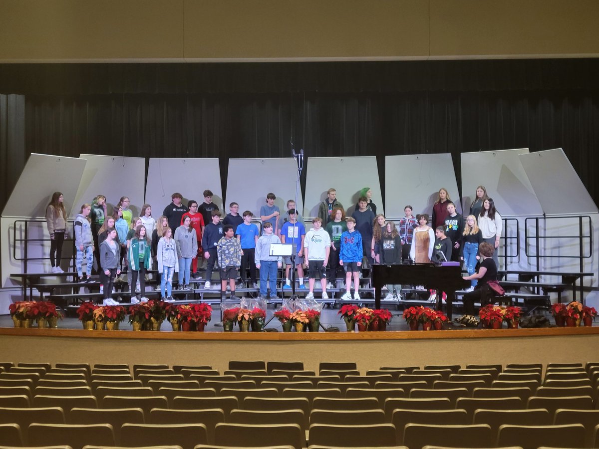 DeSotoBands's tweet photo. The @DeSotoJH 8th Grade Choir is warming up for their last rehearsal before tonight's concert. Don't miss it! #GoChoir #GoDragons https://t.co/7STcv9N51v