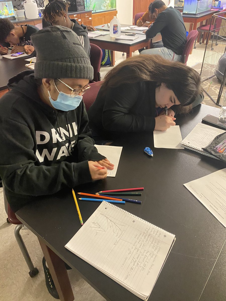 Students in #aquaticscience graph their <a href="/GBayFoundation/">Galveston Bay Foundation</a> wetlands data. This develops their analytical skills to draw conclusions from their data and see trends later in the year! <a href="/HumbleISD_SCHS/">Summer Creek High</a> <a href="/JoshDNation/">Dr. Josh Nation</a>
