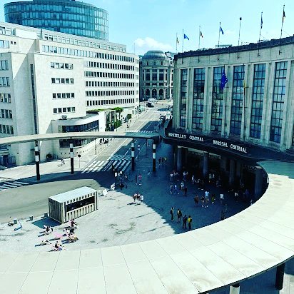 bubbleprojects's tweet image. Yes, its official!
Februari 12, 2022 we open the valentine exhibiton with a cocktailparty at the iconic: Atomium from 15-18.
The exhibiton continues at Hilton Grand Place for 6 weeks or at the Hilton Garden Inn Brussels City.
Sign up asap, we can allow max 50 persons (1/2)