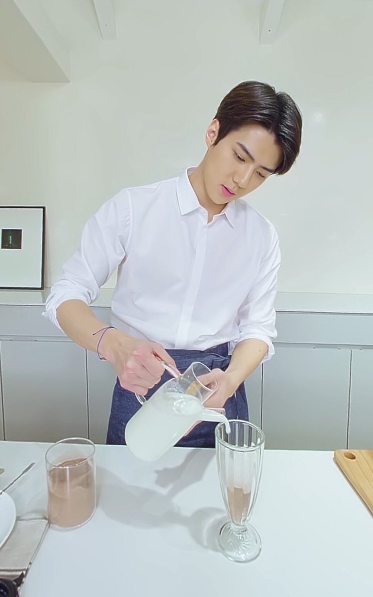 sehunpicture's tweet photo. #세훈 #SEHUN https://t.co/GiHi8bkNo0