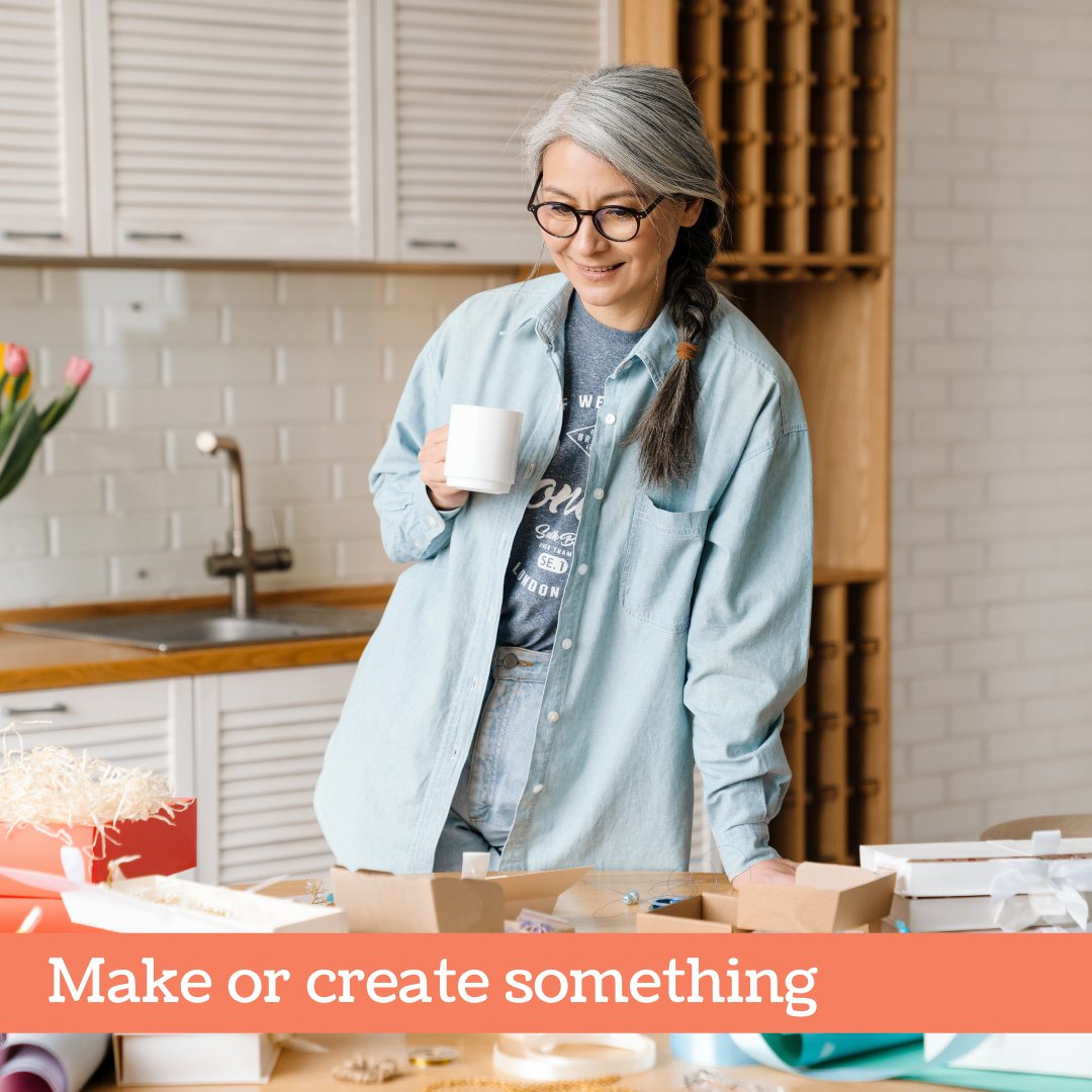 adviceonly's tweet photo. Are you on a tight budget this holiday season? Consider giving an experience or non-monetary gift to someone instead of spending money. 1. Volunteer your time 2. Quality time 3.Make or create something. Listen to Money Boss Podcast for more tips! https://t.co/SHA2D3CDrp https://t.co/9DP50YUlfb