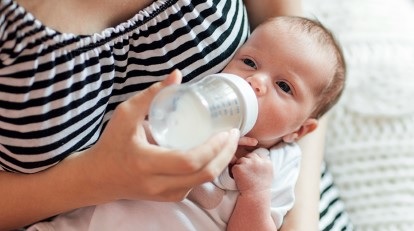 AlderHey's tweet photo. We care for many sick babies who can only be fed breast milk. Donor milk is used as a medical treatment that saves lives, but it's currently in short supply. If you can help a sick baby then please contact the Milk Bank at Chester on 01244 362226 or email milkbank.chester@nhs.net https://t.co/AaC7LzvemO