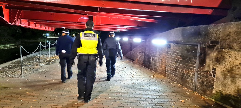 AbdalUllah's tweet photo. It's the small thing that makes our neighbourhood safer.
I'm pleased to have got the lights fixed
Thank you @TowerHamletsNow for responding lights under the Garnett St bridge #Wapping looking 👌
Walking / cycling 🚲 more enjoyable
#weareWapping #saferWapping #weloveWapping https://t.co/cPtGLnsRYC