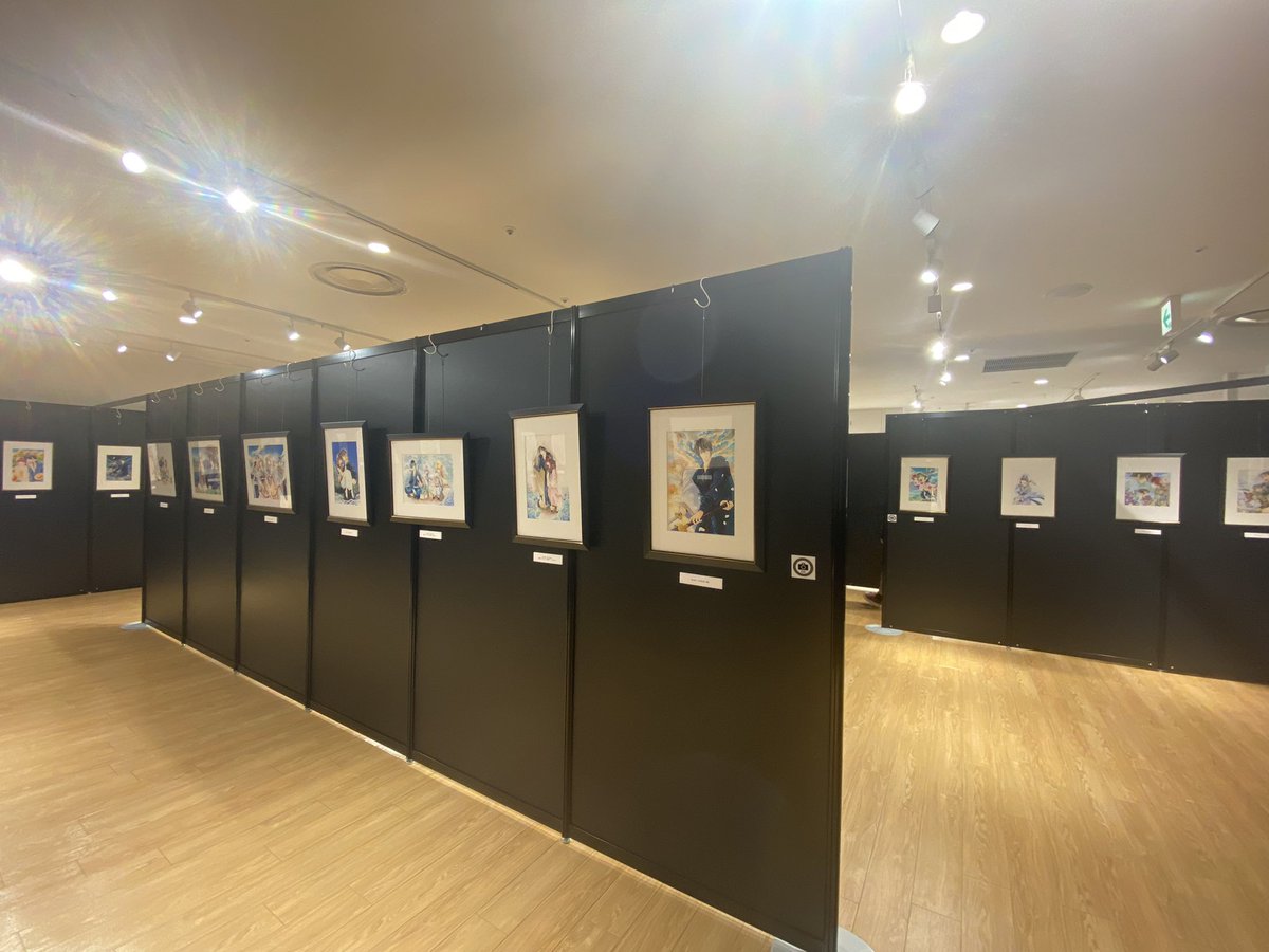 chan_ab_'s tweet photo. 暁のヨナ原画展🥲🤍
1巻が出た中学の時から今まで何百回読み返したか…
小さい頃はお金なくて漫画しか買えなかったけど、こうして社会人になって自分のお金で応援できる幸せって贅沢だ〜 https://t.co/FzsshpJXmR